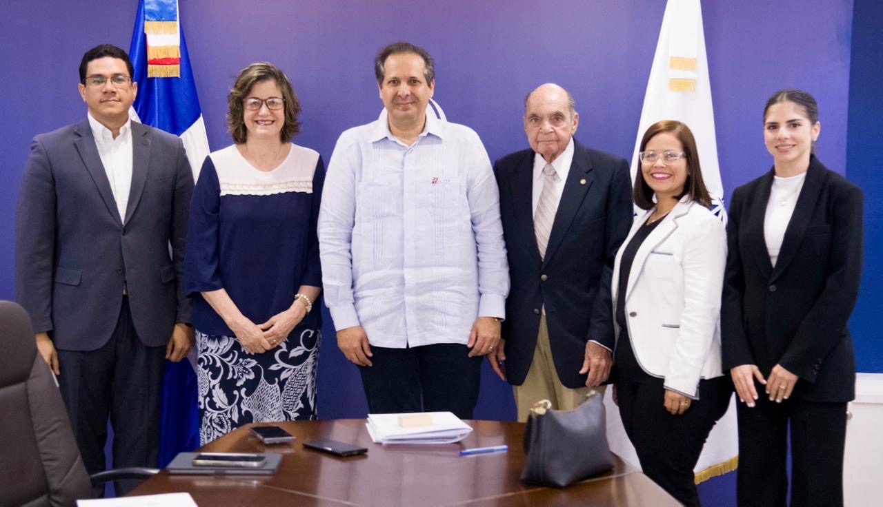 Ministro Víctor Atallah y CONABIOS abordan importancia de investigación en salud