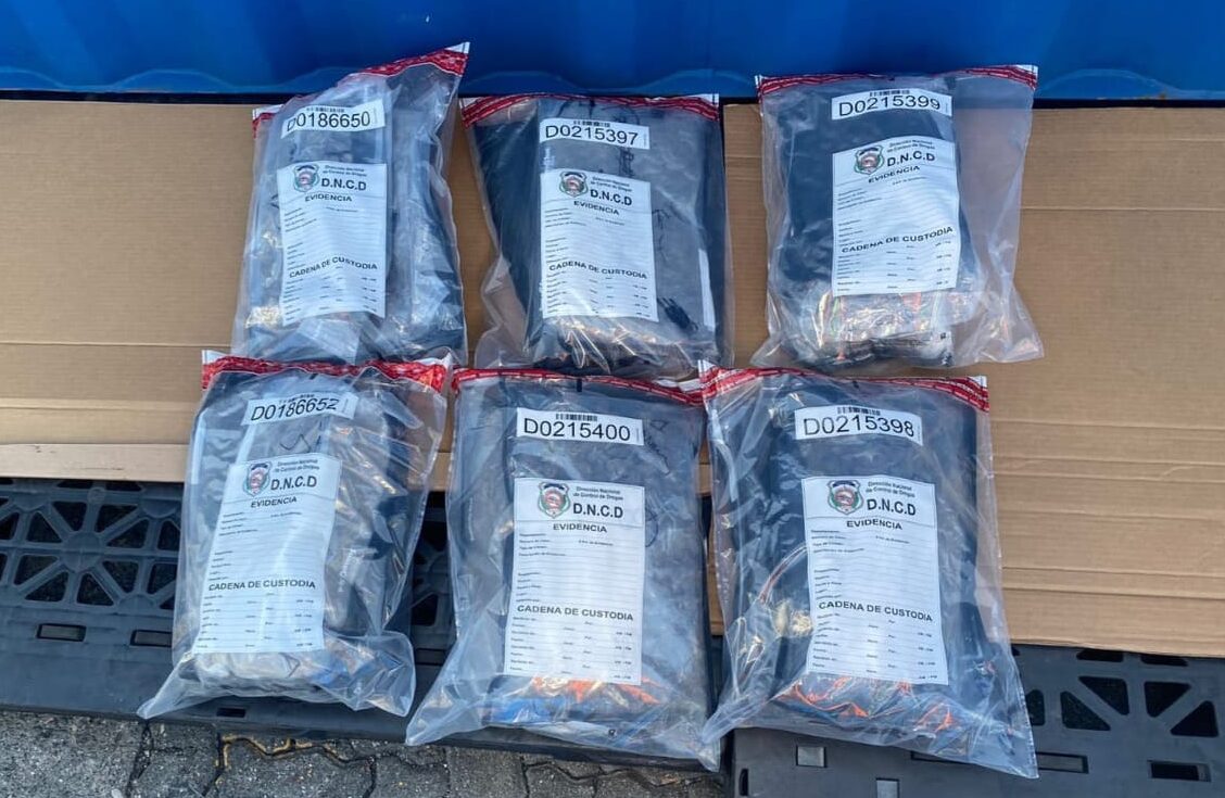Incautan otros 13 paquetes de marihuana en Puerto Haina; apresan mujer