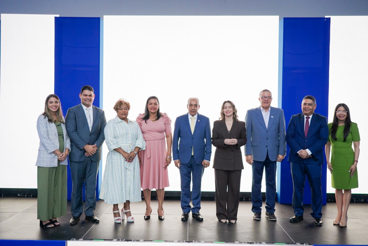 Desarrollo Social Supérate celebra nueva cohorte de cuidadores y define plan de contratación