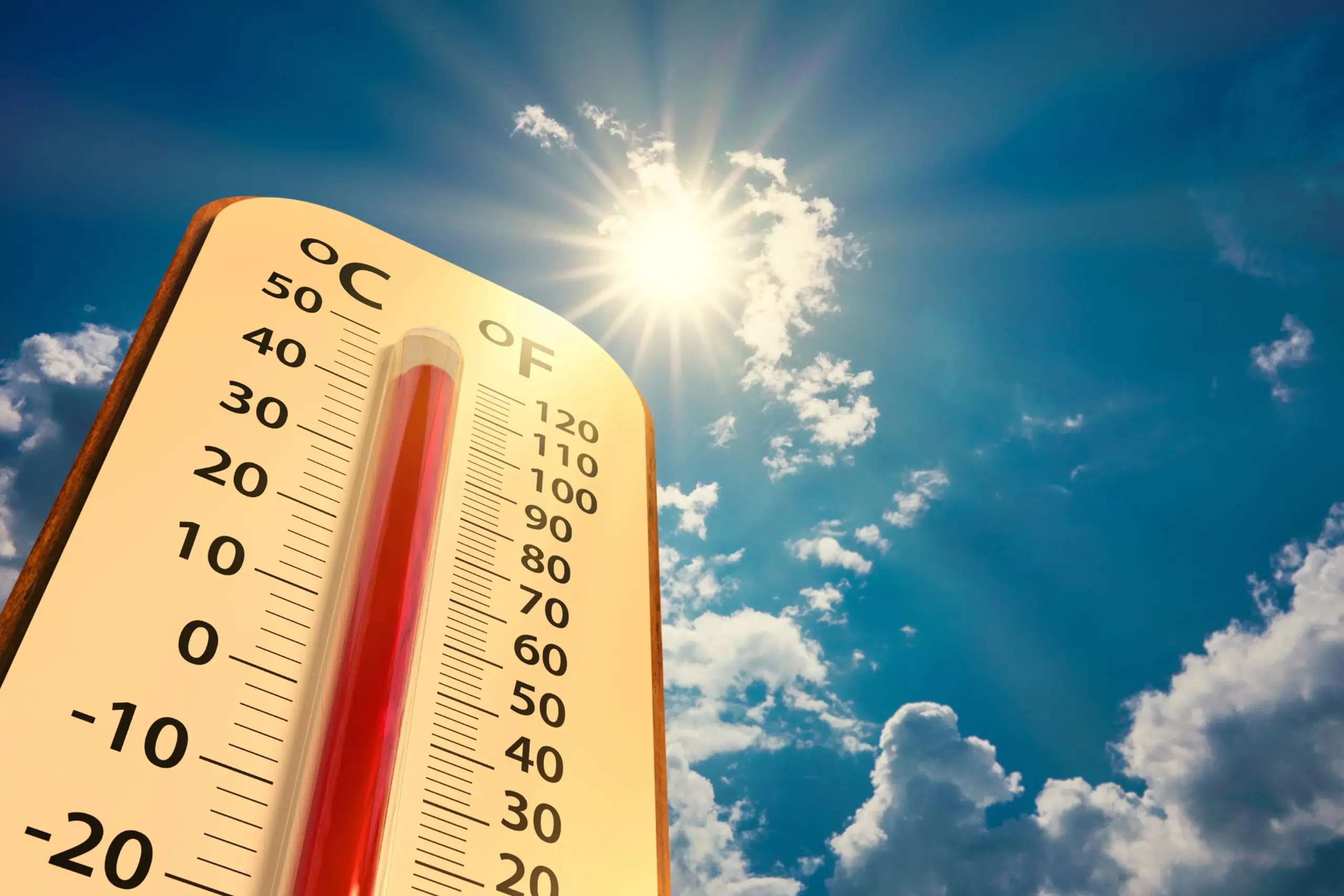 Tiempo mayormente soleado; chubascos puntuales por influencia de vaguada frontal