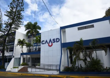 CAASD garantiza agua potable en 25 sectores de Santo Domingo Este; ETED reprograma trabajos
