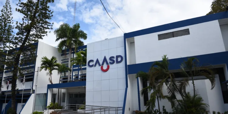 CAASD garantiza agua potable en 25 sectores de Santo Domingo Este; ETED reprograma trabajos