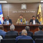 Direcciones de Elecciones, Informática y Voto en el Exterior de la JCE se reúnen con organizaciones políticas