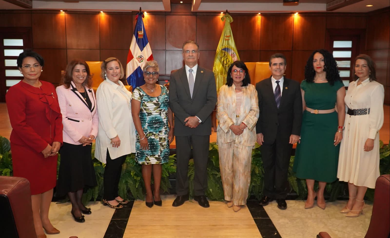 TSE conmemoró 81 aniversario del derecho al voto de las mujeres Dominicanas en elecciones presidenciales