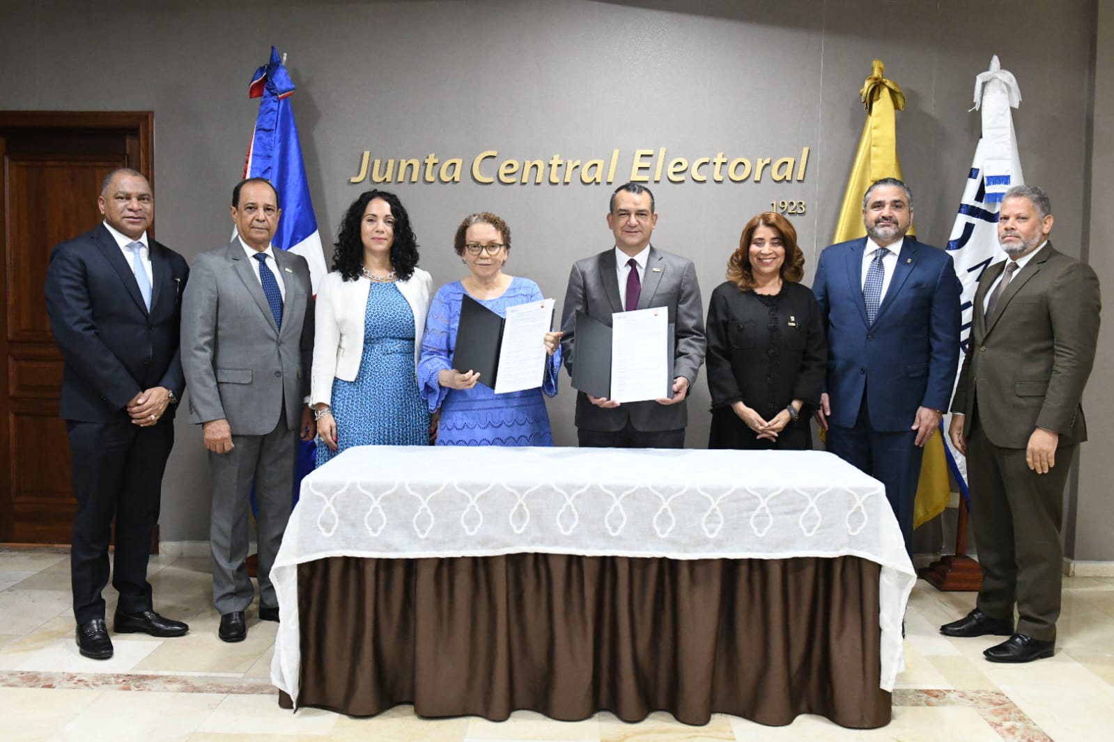 La JCE y PGR firman acuerdo que busca establecer el voto penitenciario en el país, de cara a las elecciones del 2024