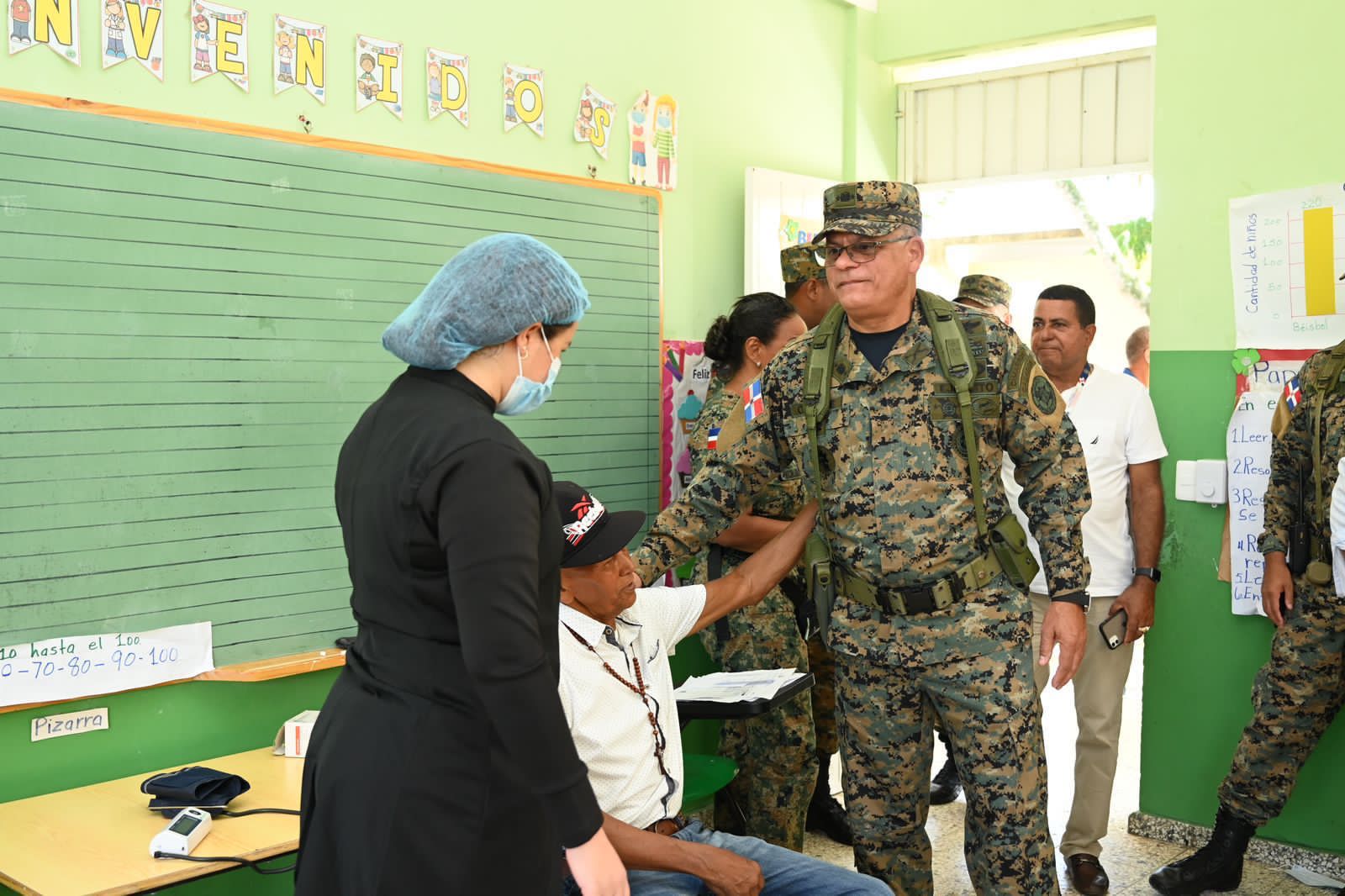 Habitantes de Licey al Medio se benefician de Operativo Médico-Odontológico
