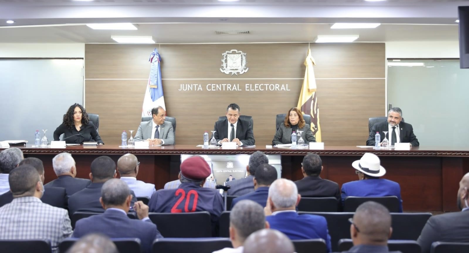 JCE adquirirá equipos para transmisión de resultados desde cada Colegio Electoral