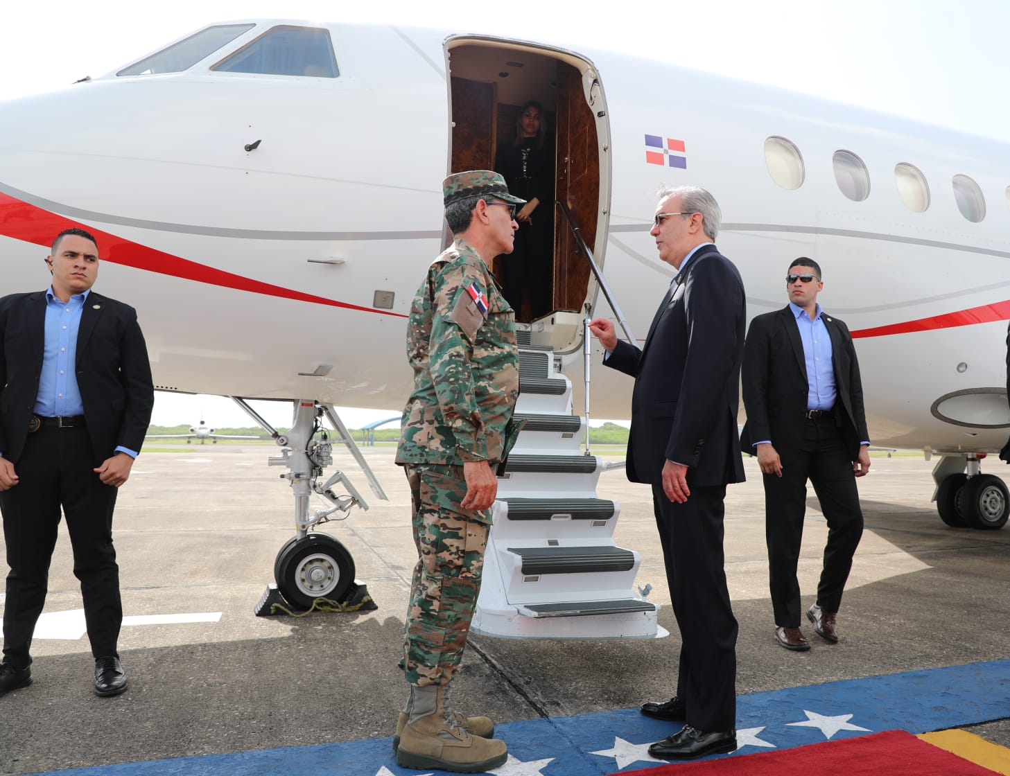 Presidente Abinader sale hacia Bahamas para participar en reunión de CARICOM