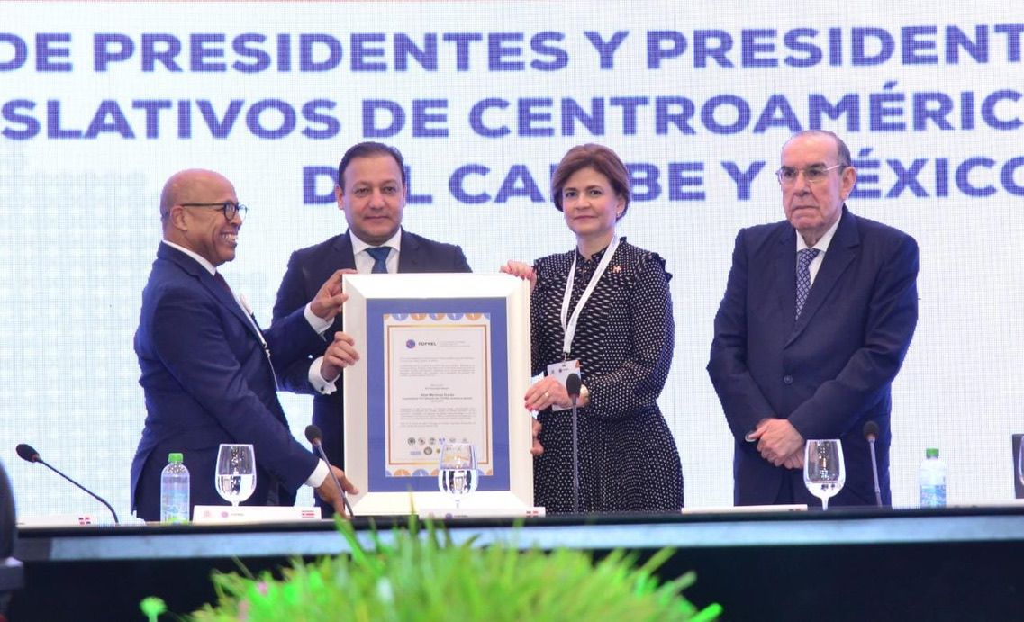 Abel Martínez es reconocido por Foro de Presidentes de Poderes Legislativos de Centroamérica, Caribe y México