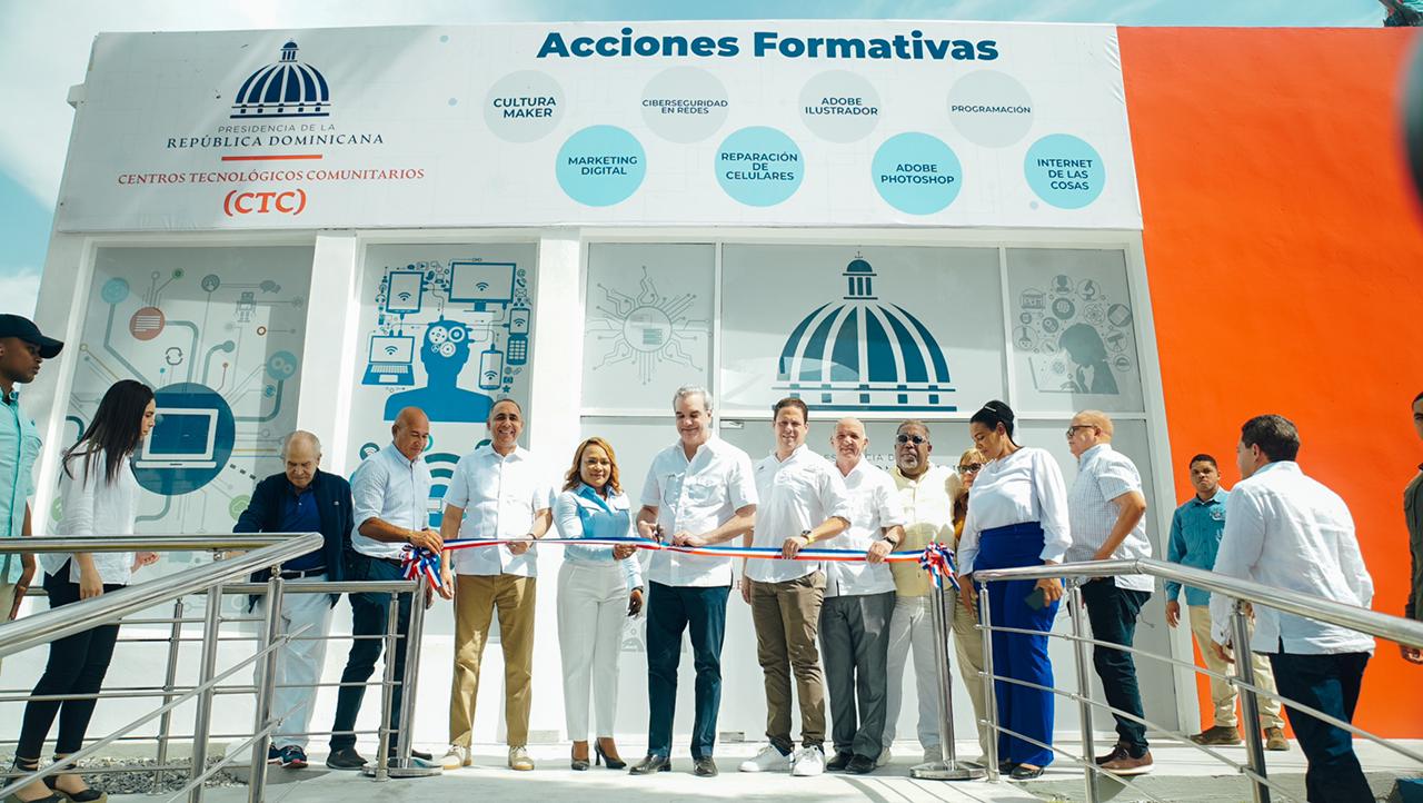Presidente Luis Abinader y Ministro Bonilla entregan Mi Vivienda Los Llanos