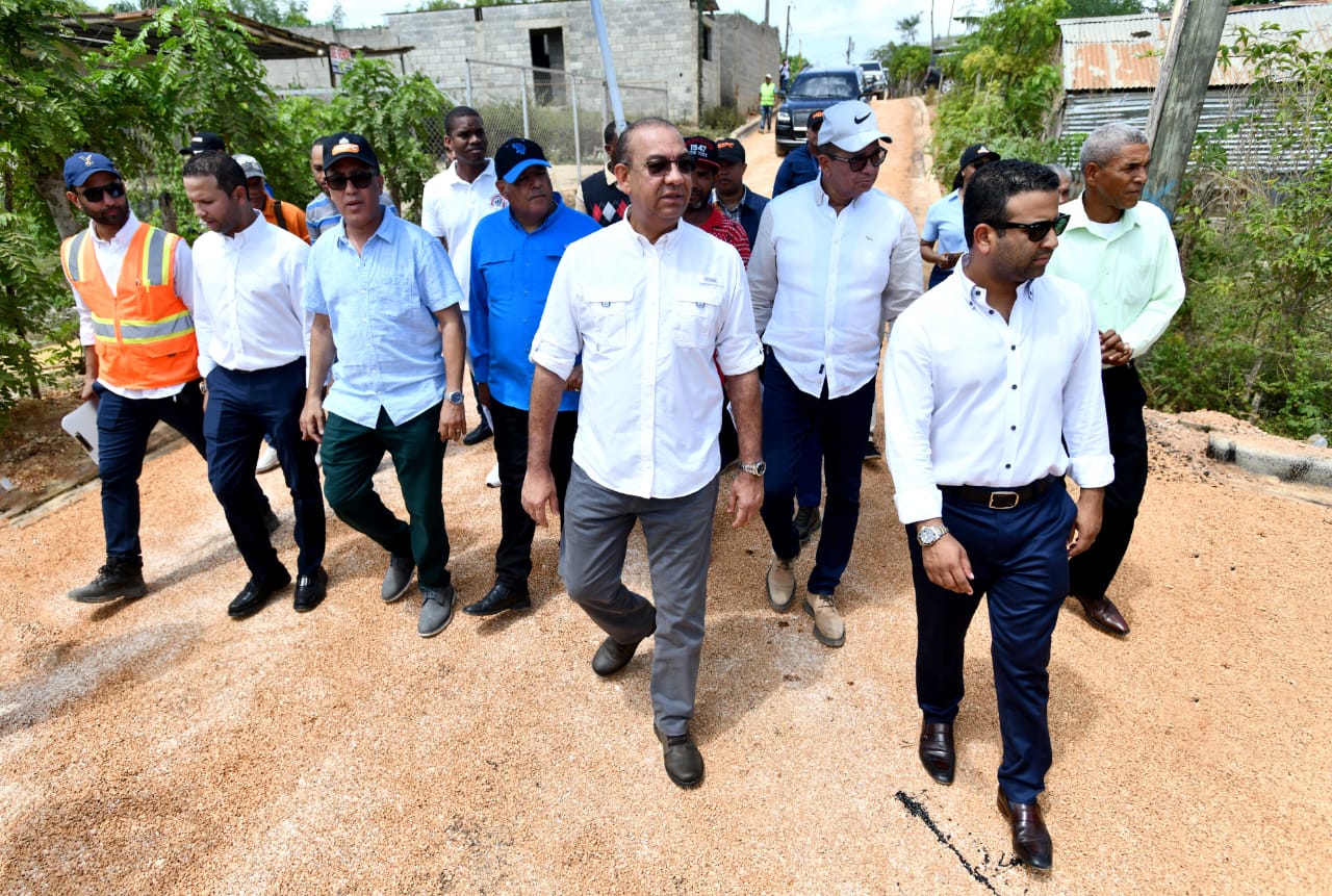 Deligne revela Gobierno invierte RD$15 mil millones en obras de desarrollo en SDE