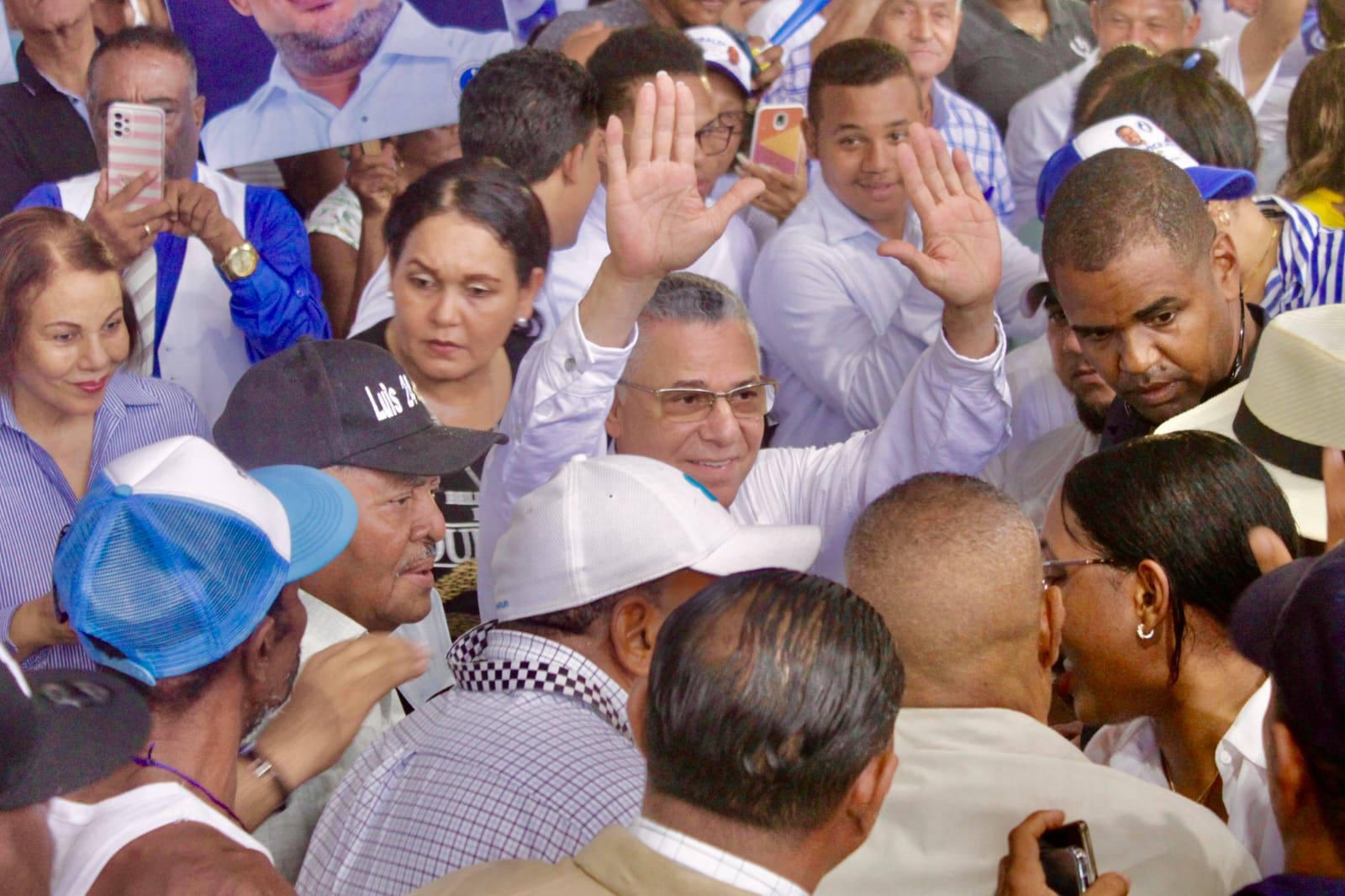 Manuel Jiménez activa maquinaria “para ganar primarias” y garantizar triunfo del PRM en SDE