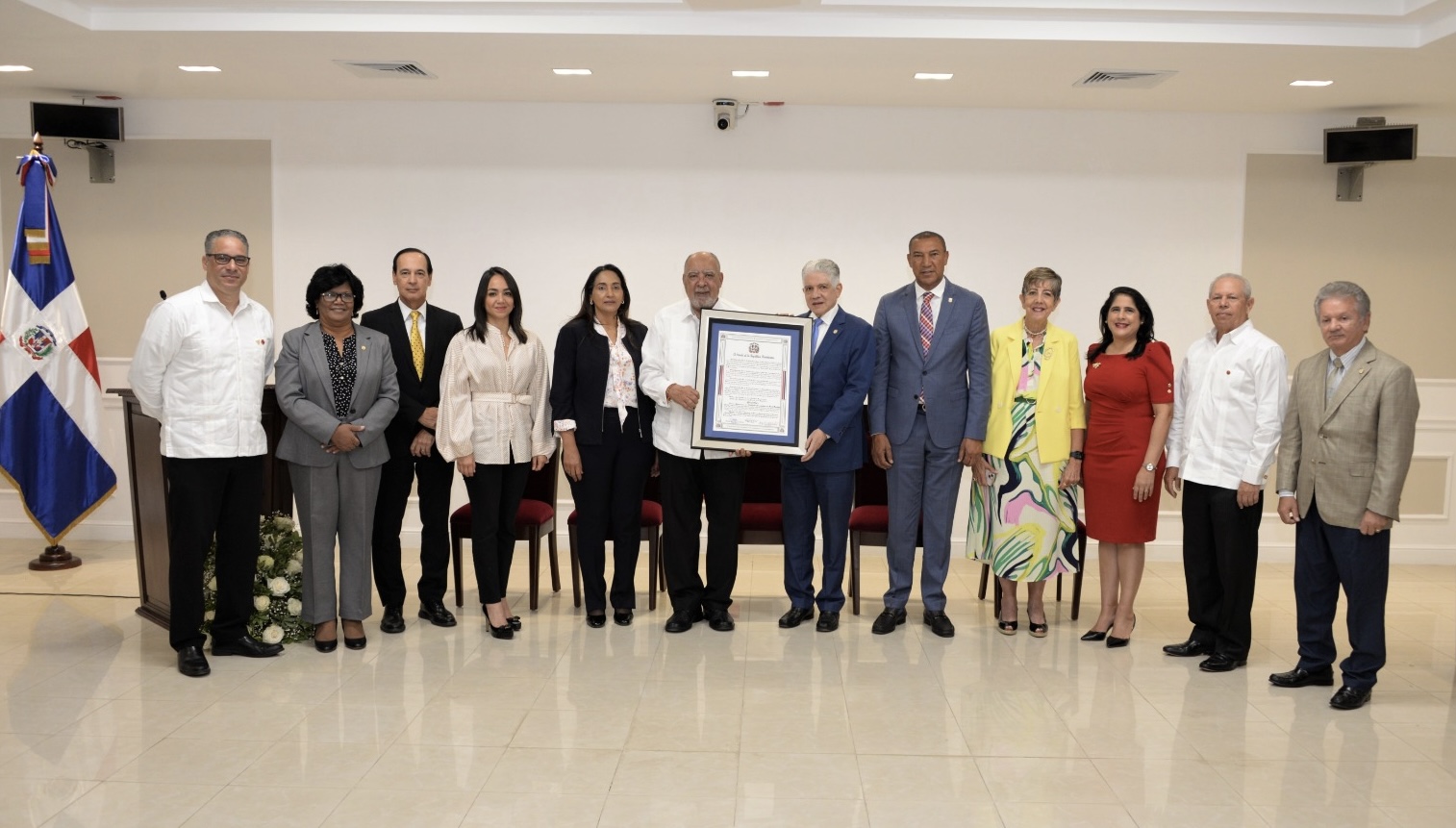 Senado reconoce al INTEC por 50 años de aportes a la educación superior