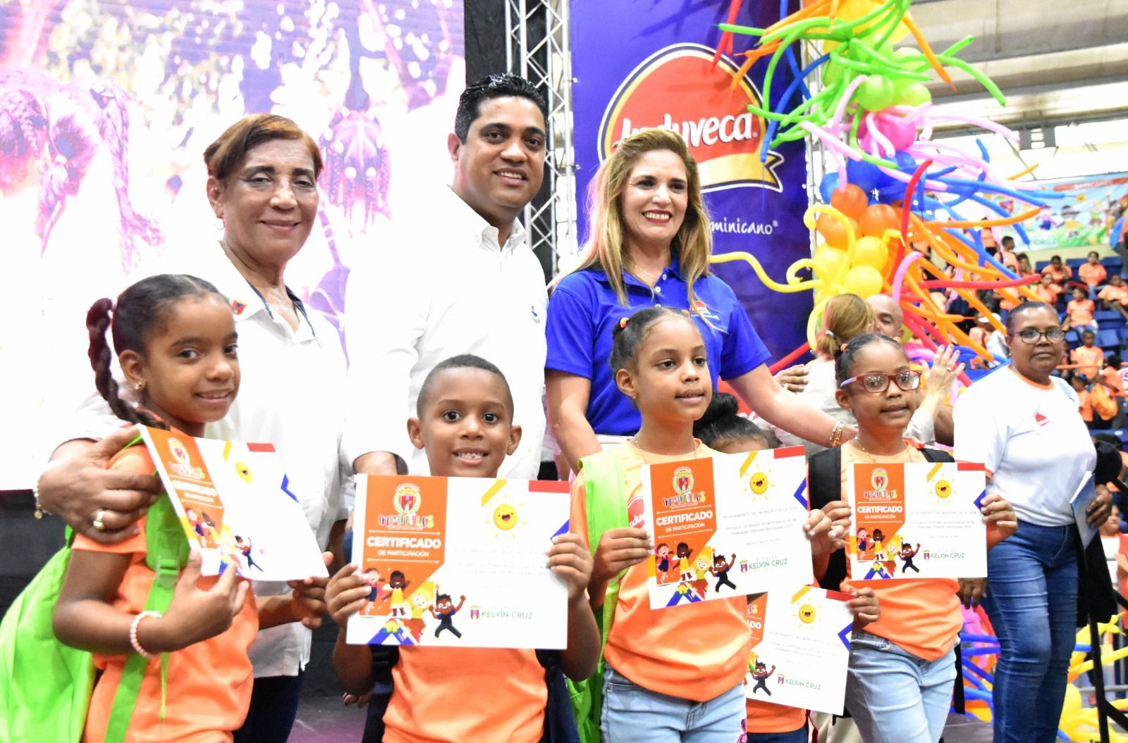 Kelvin Cruz clausura con 6,000 mil niños Olimpiadas Infantiles Municipales