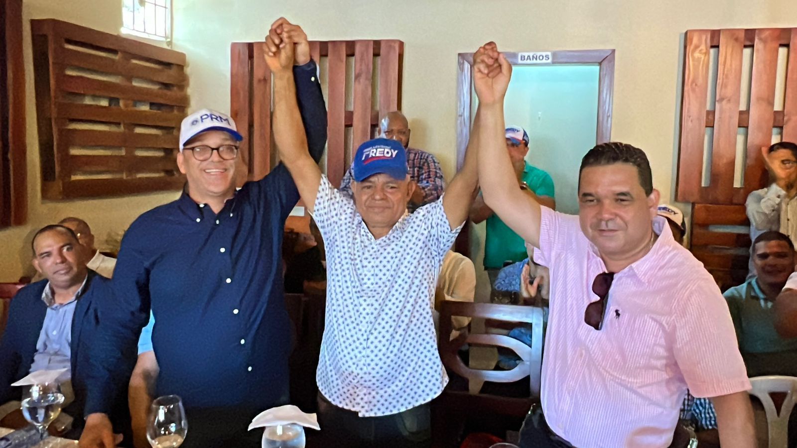 Líderes provinciales del PLD y Fuerza del Pueblo en Blanco Arriba y Villa Tapia pasaron a respaldar a Fredy Fernández