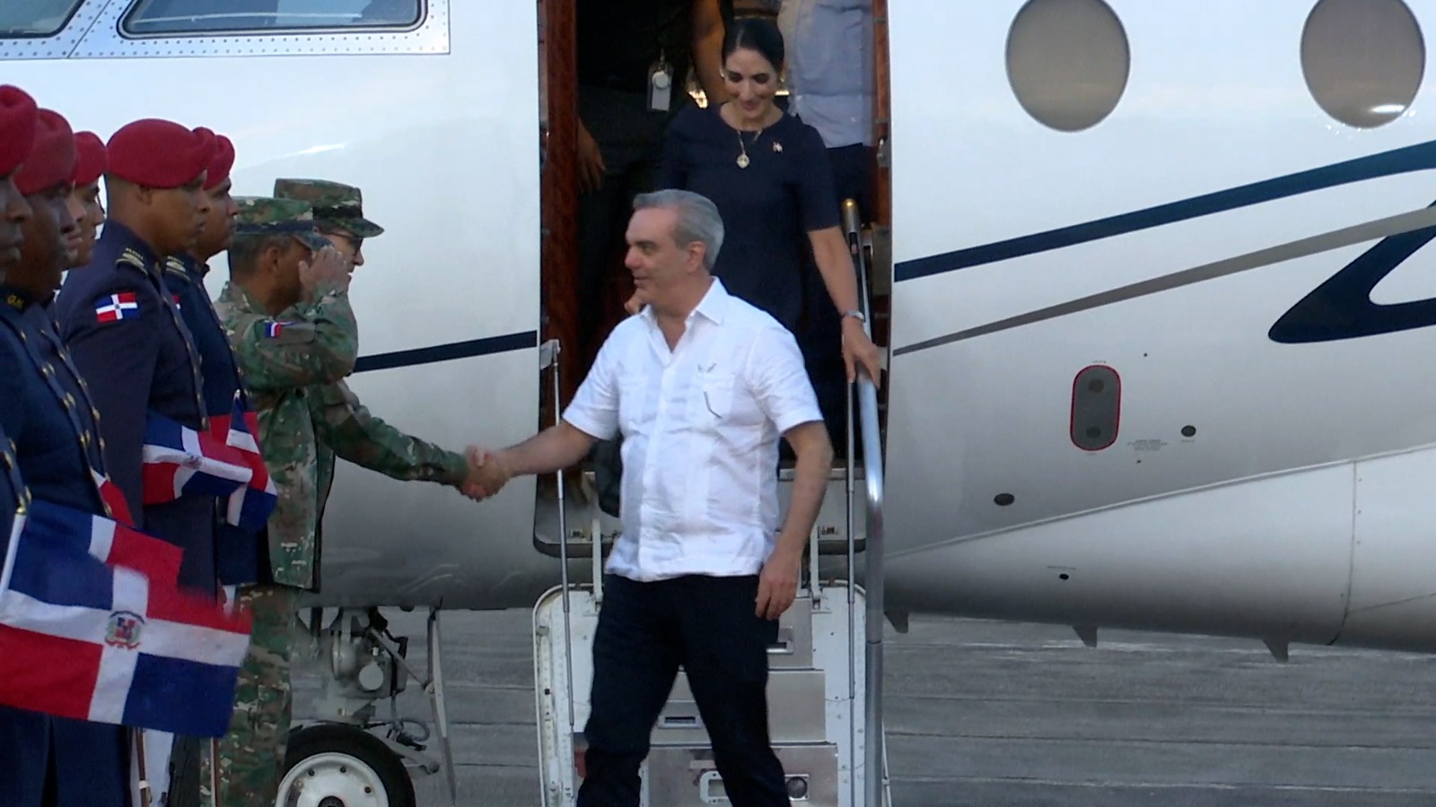 Presidente Abinader regresa al país tras participar de actividades en Nueva York