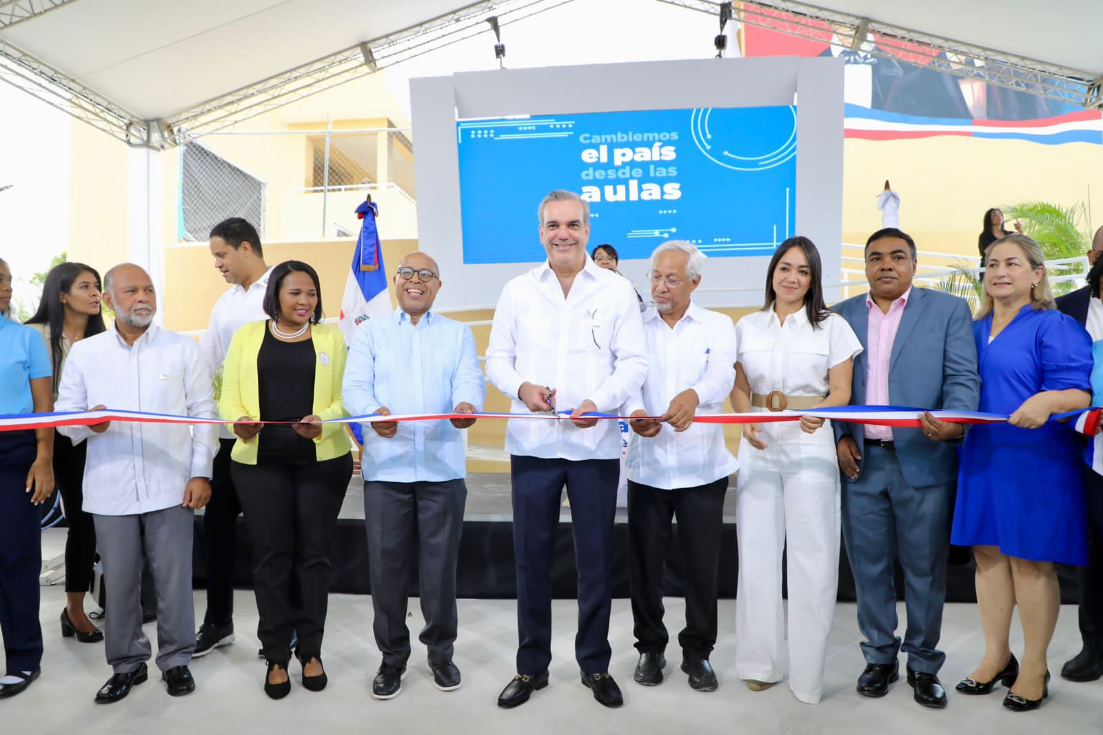 Presidente Abinader deja iniciado año escolar 2023-2024 con grandes innovaciones para potencializar el aprendizaje y mejorar la calidad de la educación