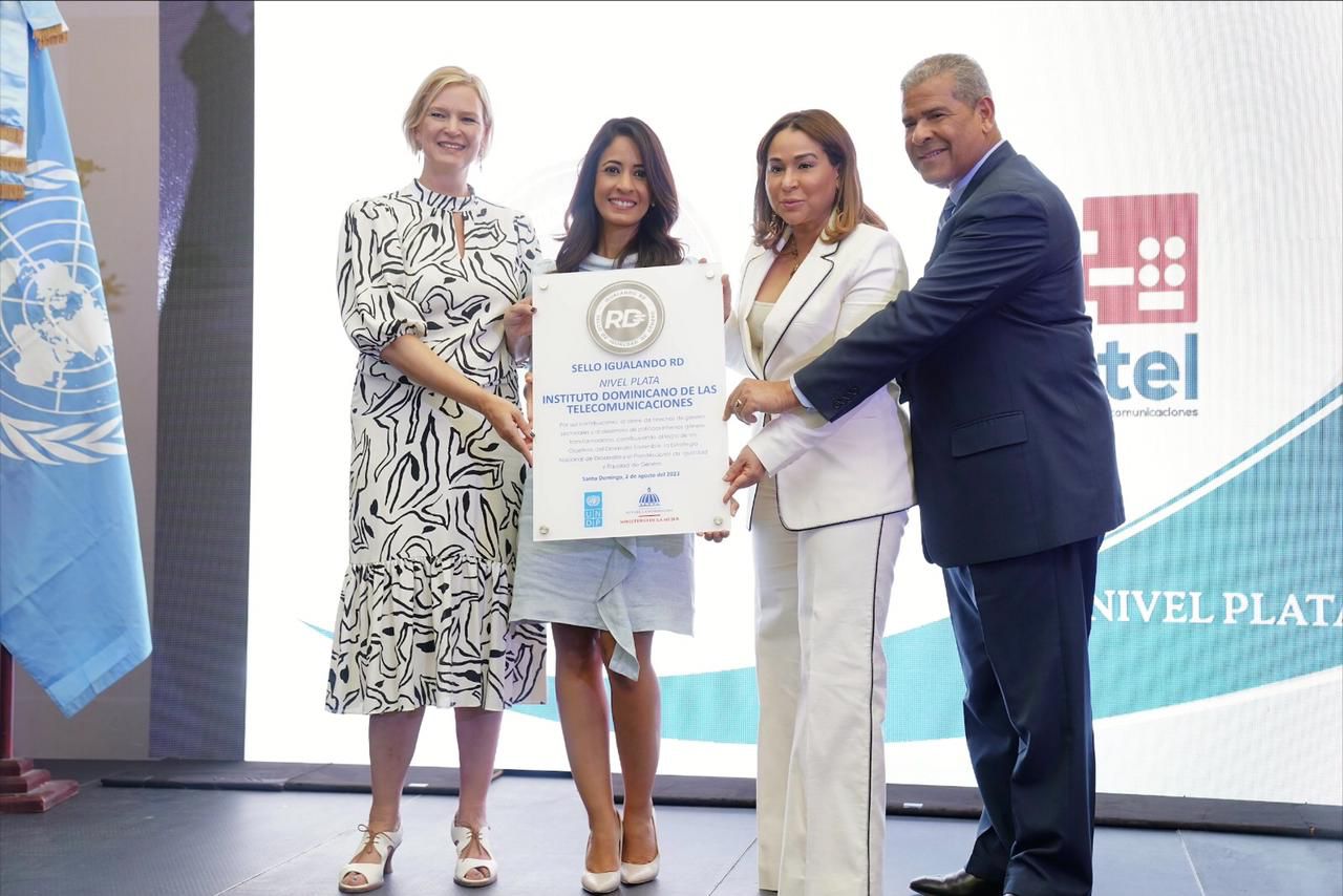 Indotel obtiene Sello Igualando RD en la categoría plata