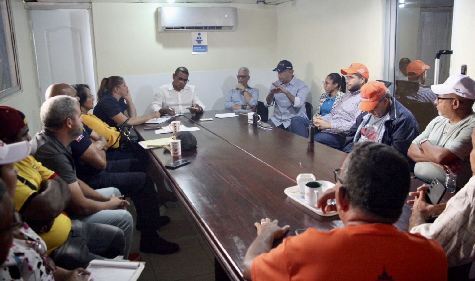 Alcalde Abel Martínez activa el PMR ante posible paso tormenta Franklin por el país