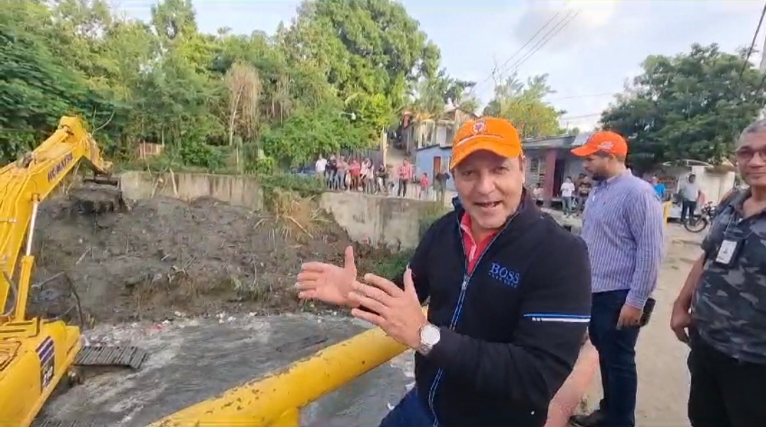 Alcalde Abel Martínez encabeza labores preventivas ante el paso tormenta Franklin