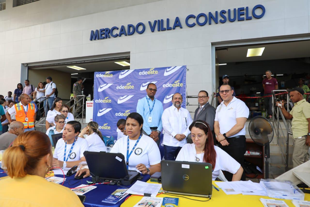 Edeeste realiza operativo para mejorar servicio eléctrico en Villa Consuelo