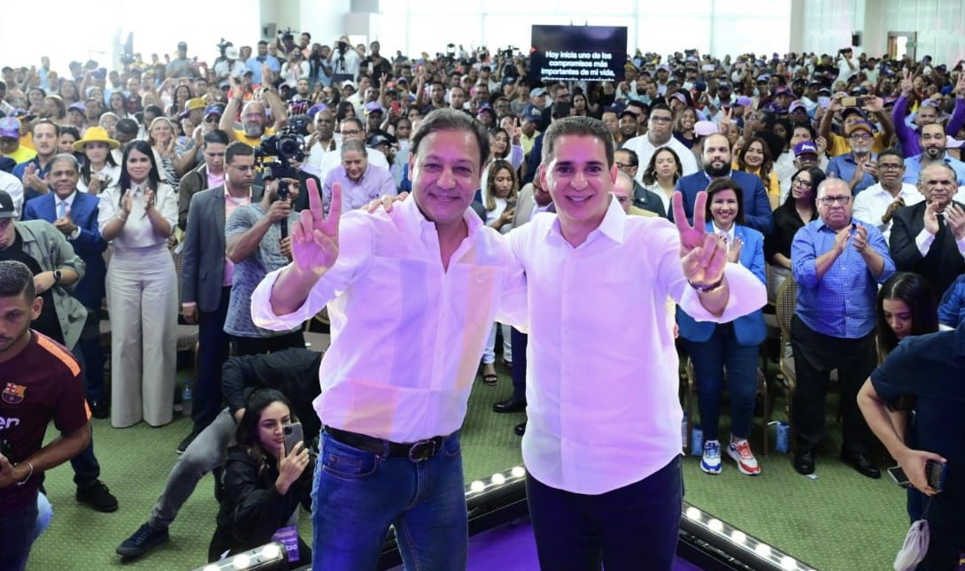 Peledístas proclaman a Víctor Fadul como candidato alcalde por Santiago en un ambiente rebosante de entusiasmo