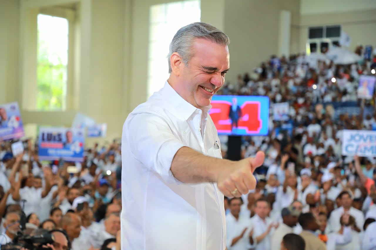 Luis Abinader sigue este fin de semana con agenda política con miras a las elecciones internas del PRM