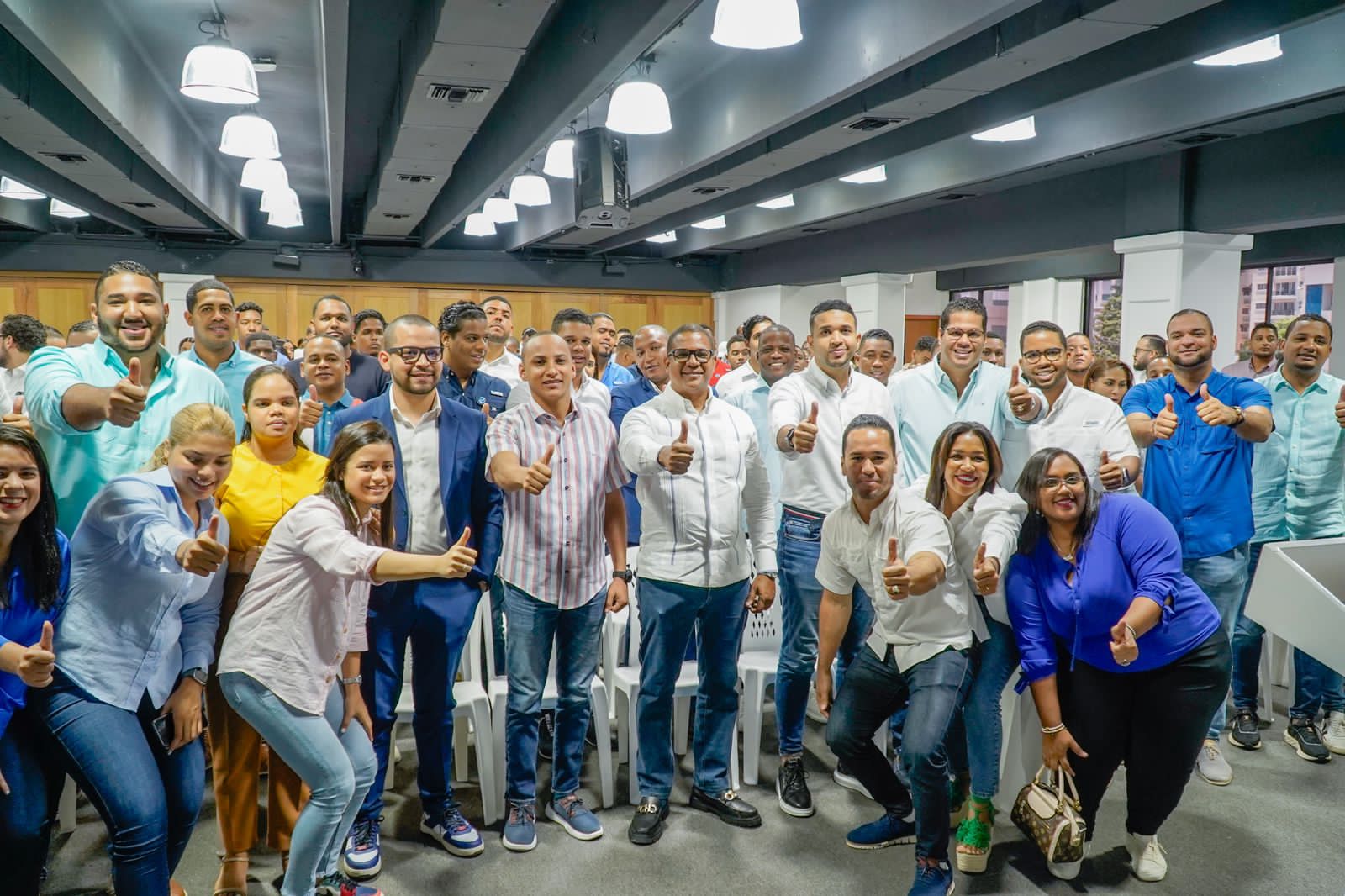 Eilyn Beltrán apoya a Carlos Valdez como coordinador de campaña de la Juventud de Abinader.