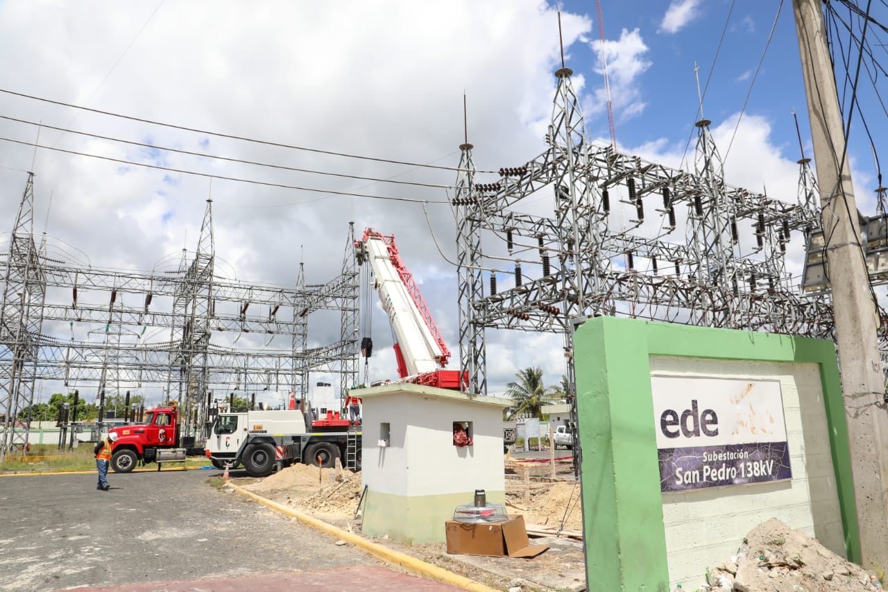 Explosión simultánea en Subestación SPM I de Edeeste saca de servicio circuitos eléctricos