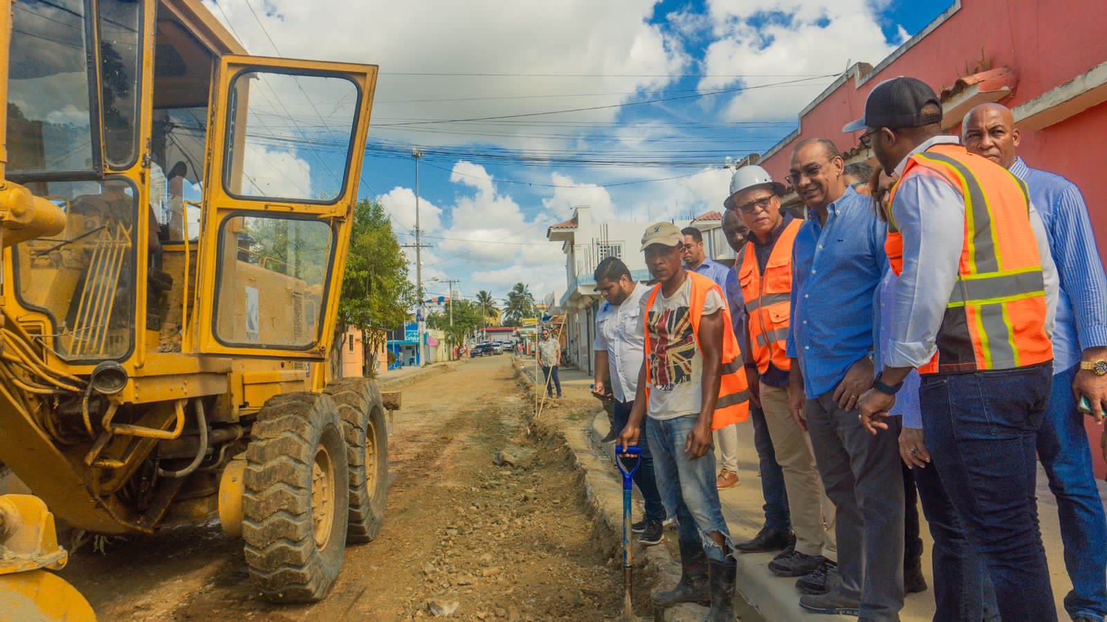 (Video) Ministro Deligne Ascención supervisa obras ejecutadas en Sabana Grande de Boyá