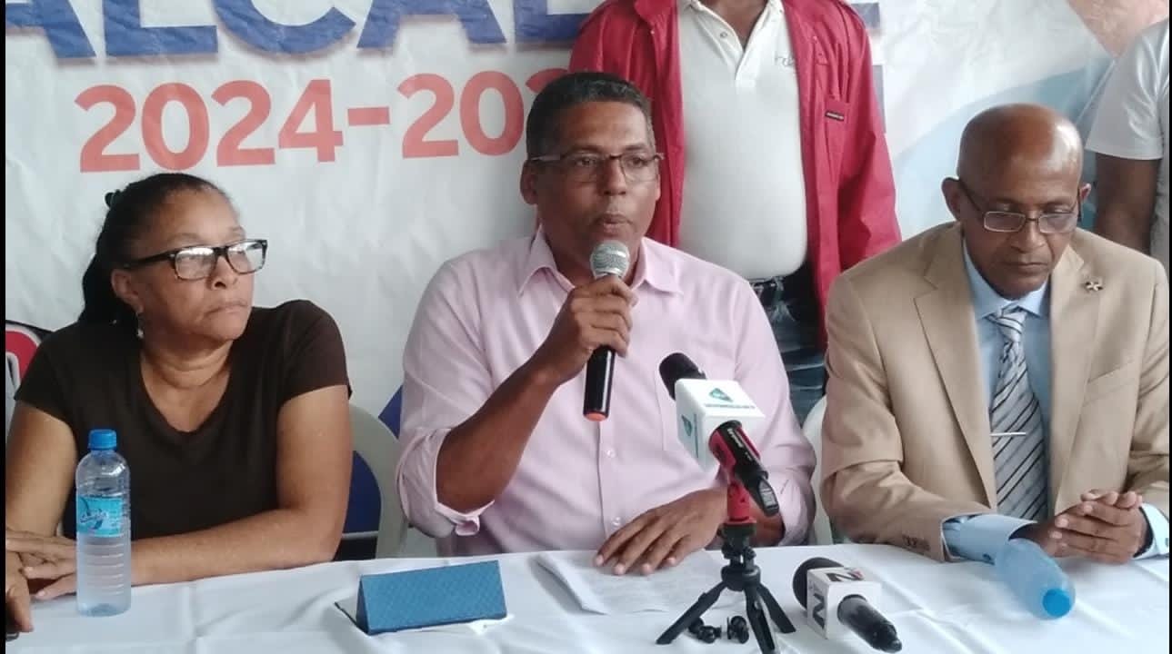 Pre candidato a Alcalde Carlos Ortiz, reconoce triunfo de Betty Gerónimo