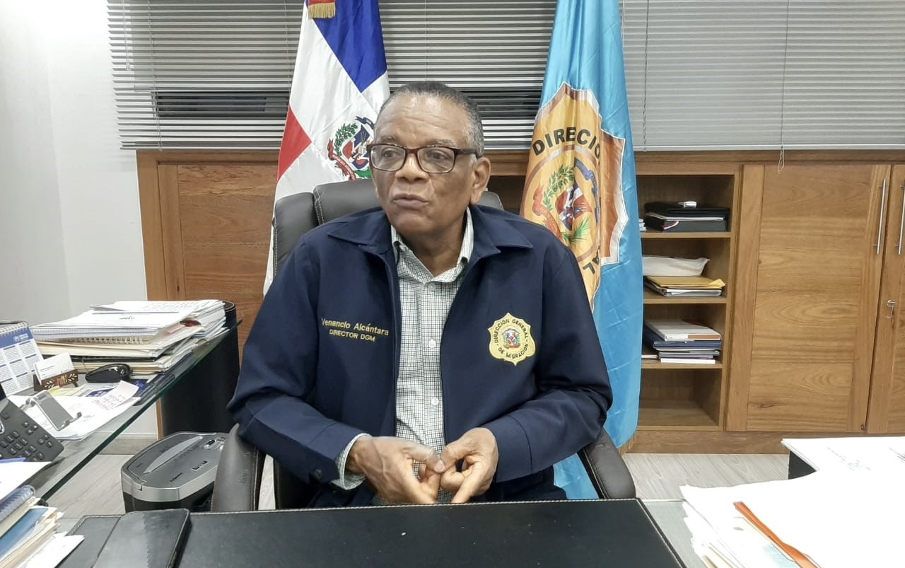 Migración cancela diez agentes y despacha a su dotación militar al encargado de la institución en Higuey tras denuncias de ciudadanos y miembros de DDHH