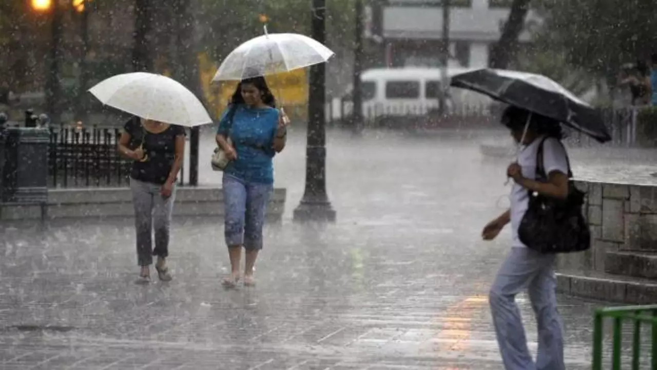 Vaguada y arrastre del viento producirán aguaceros moderados a fuertes, en las próximas 72 horas