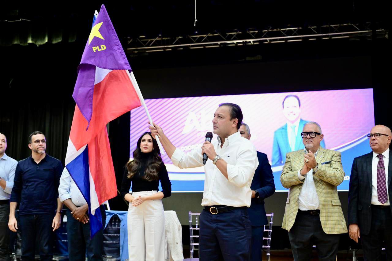 Abel Martínez anuncia en NY que su gobierno facilitará pensión, seguro médico y viviendas a diáspora