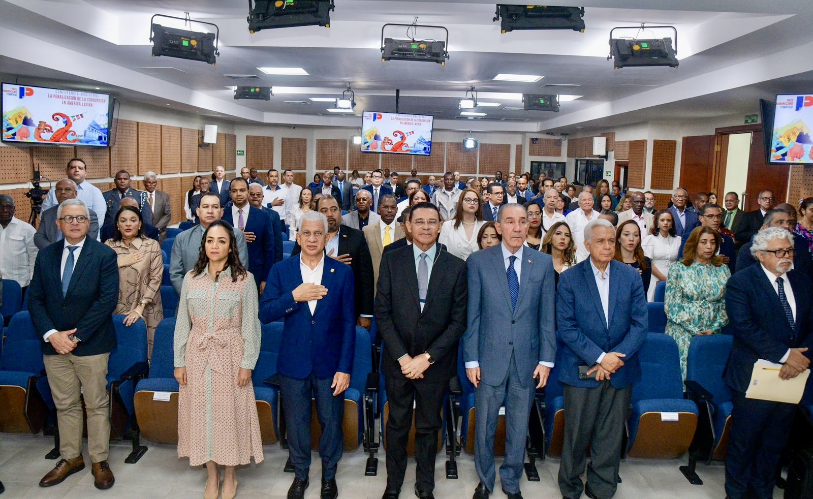 Presidente del Senado afirma corrupción administrativa debe erradicarse porque frena desarrollo de los pueblos