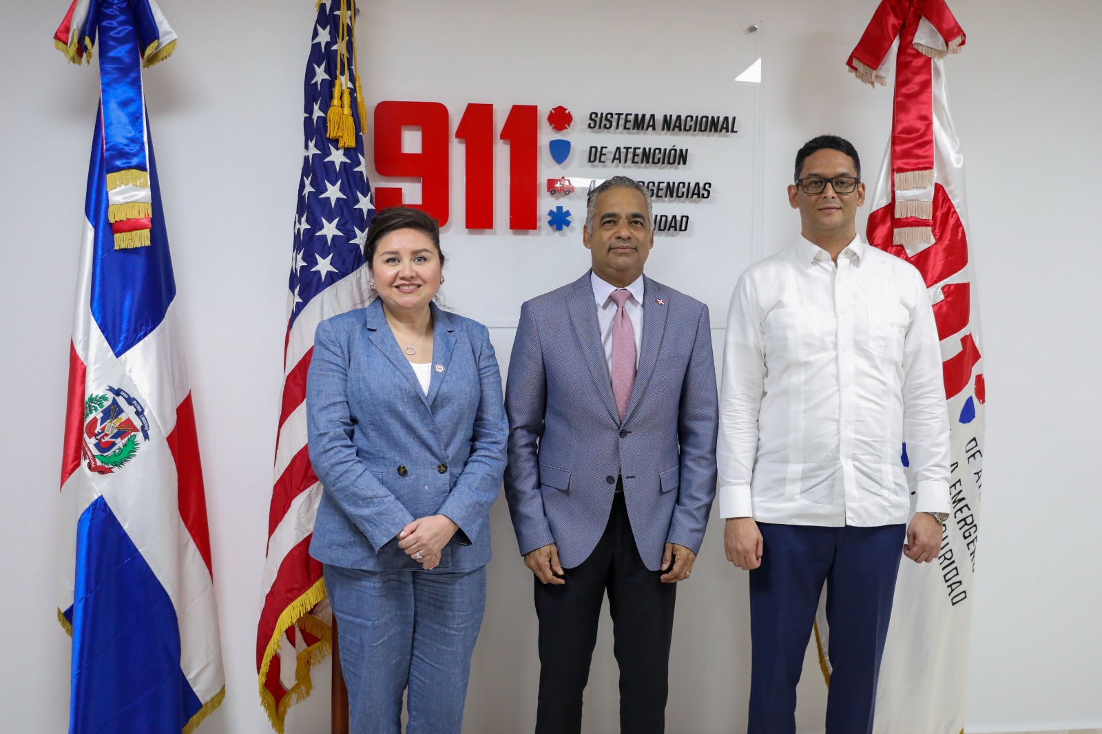 Embajada de los EE. UU. dona servidores de última generación al Sistema Nacional de Atención a Emergencias y Seguridad 911
