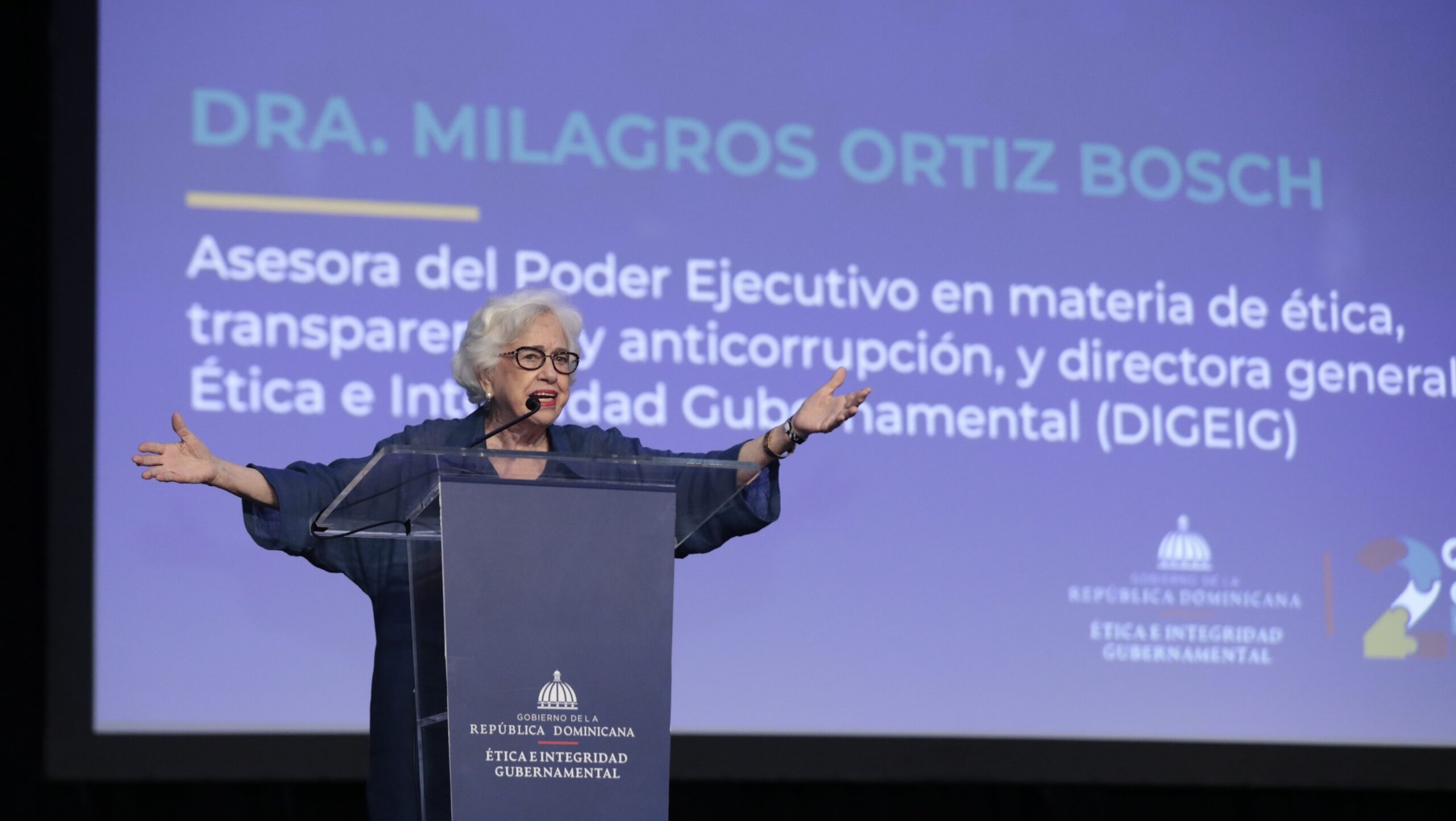 La Dirección de Ética Gubernamental toma juramento a 80 nuevas Comisiones y Oficiales de Integridad