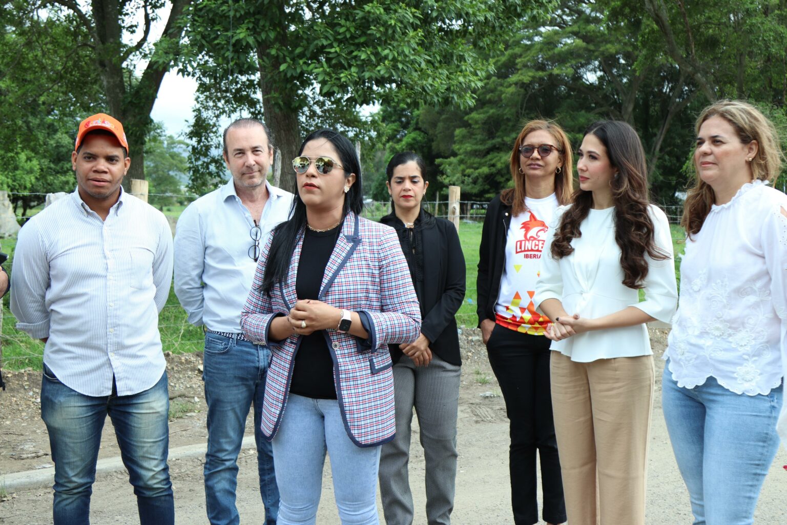 Alcaldía Santiago inicia trabajos ampliación y asfaltado de calle en Los Llanos de Gurabo