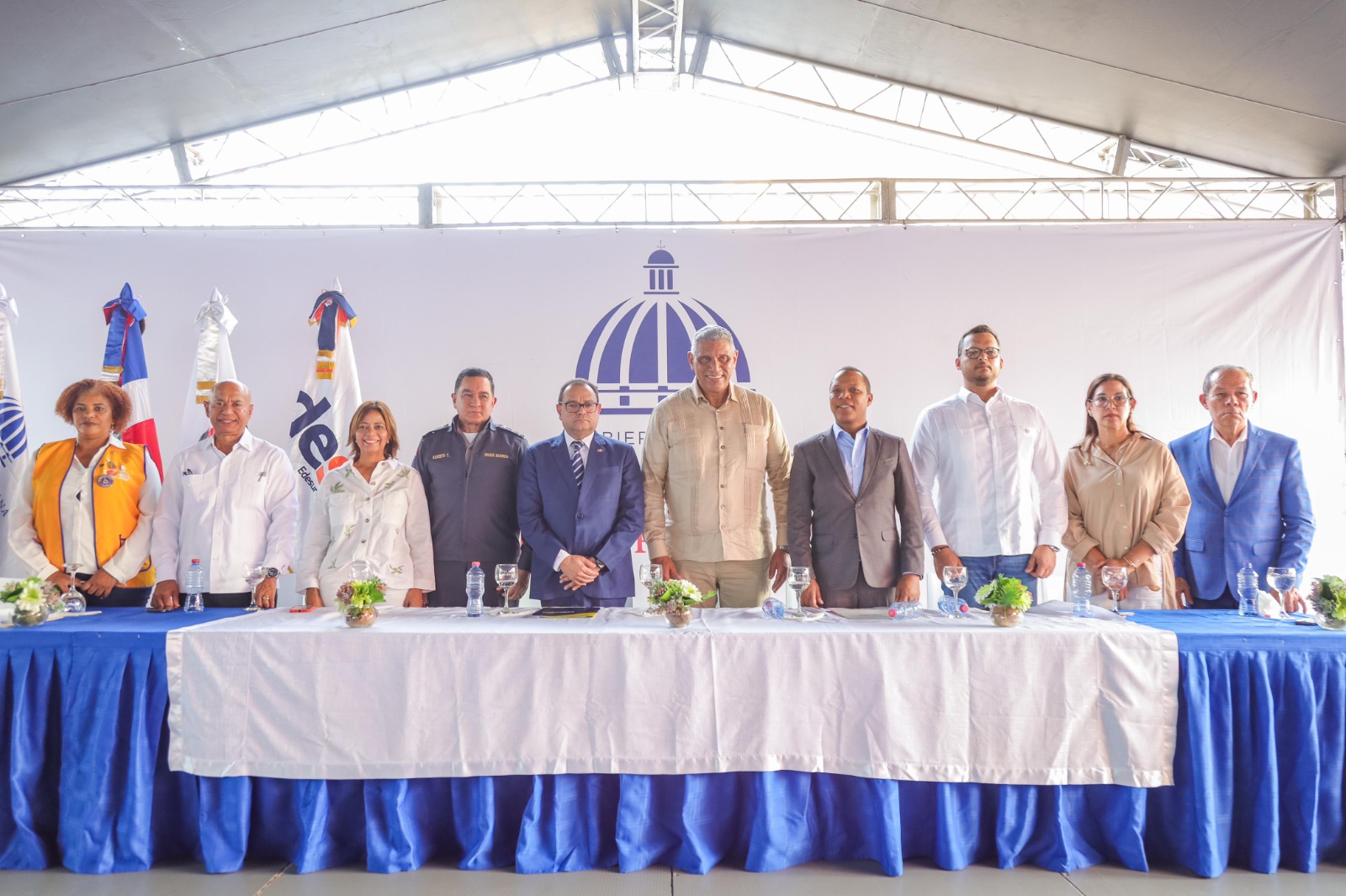 Ministro del Interior y Policía anuncia un ambicioso proyecto de iluminación de todas las calles para combatir la delincuencia