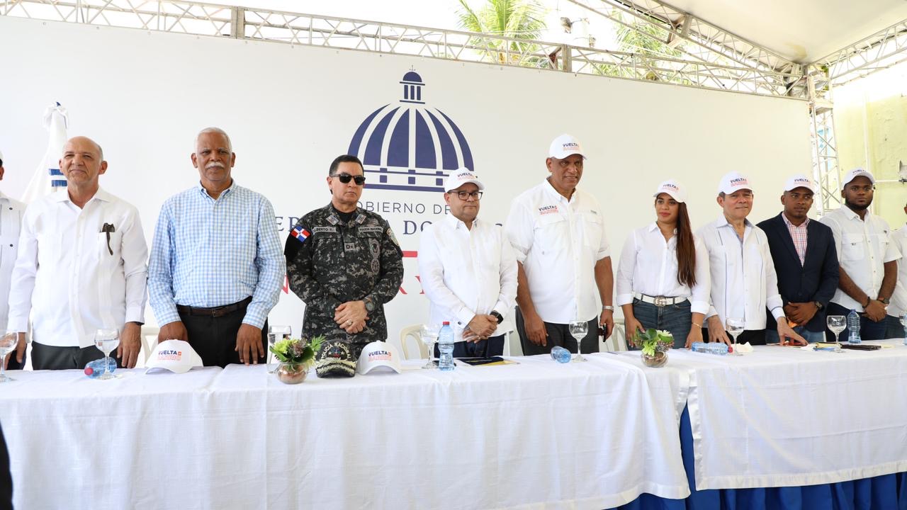 Autoridades llevan Plan Nacional de Iluminación a Los Guaricanos de SDN