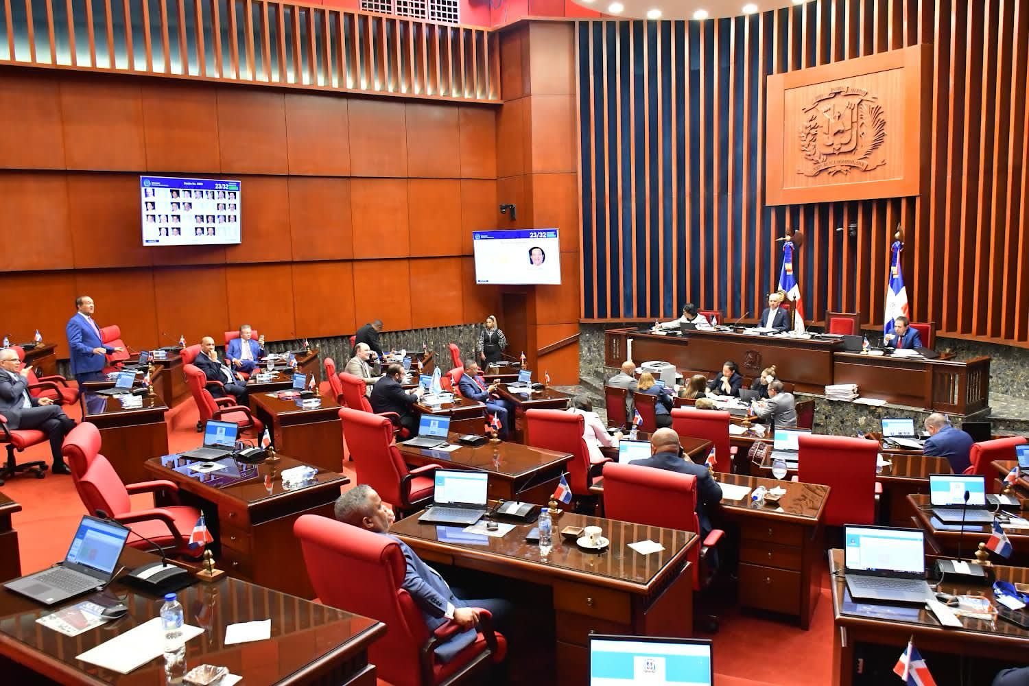 Senado conforma Comisión Especial para analizar contrato Aerodom