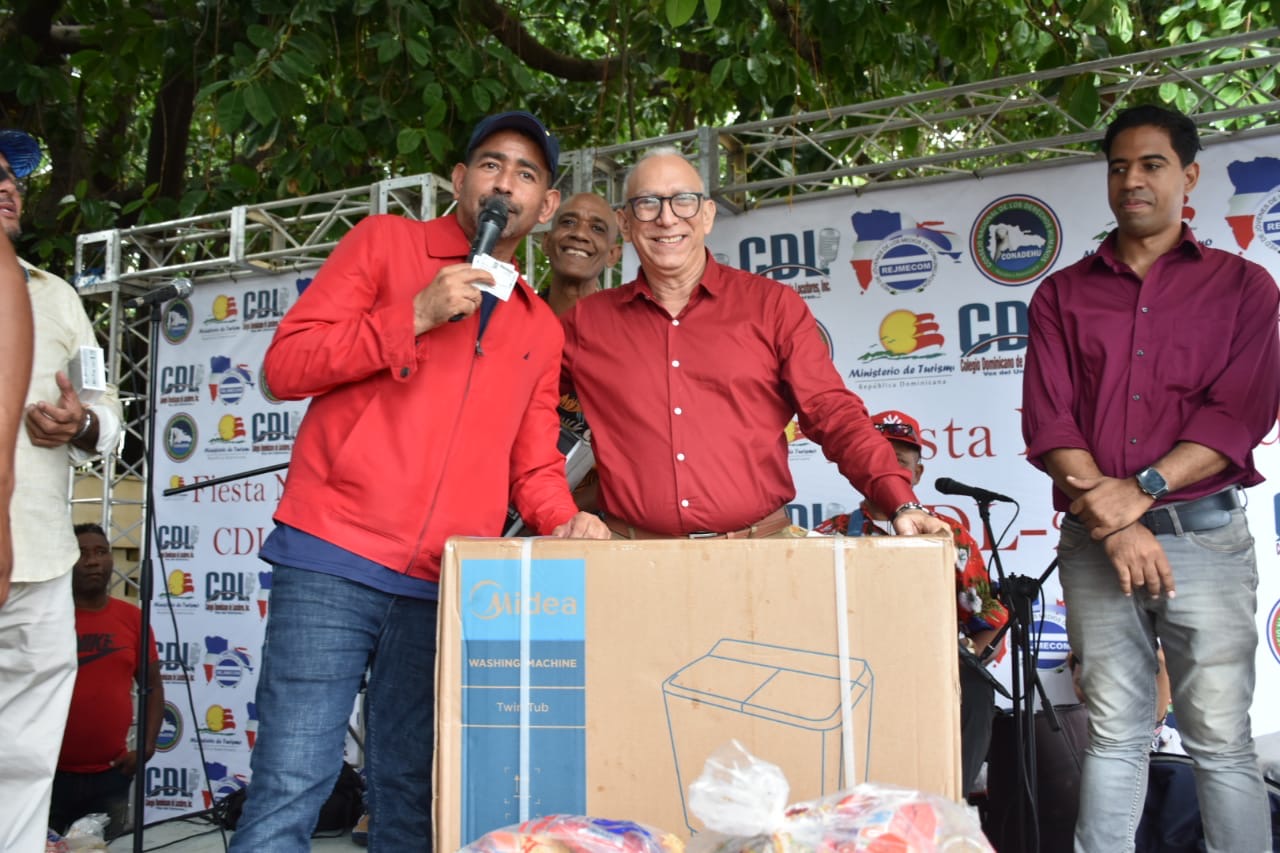 Colegio de Locutores celebró tradicional fiesta navideña con locutores e invitados de todo el país