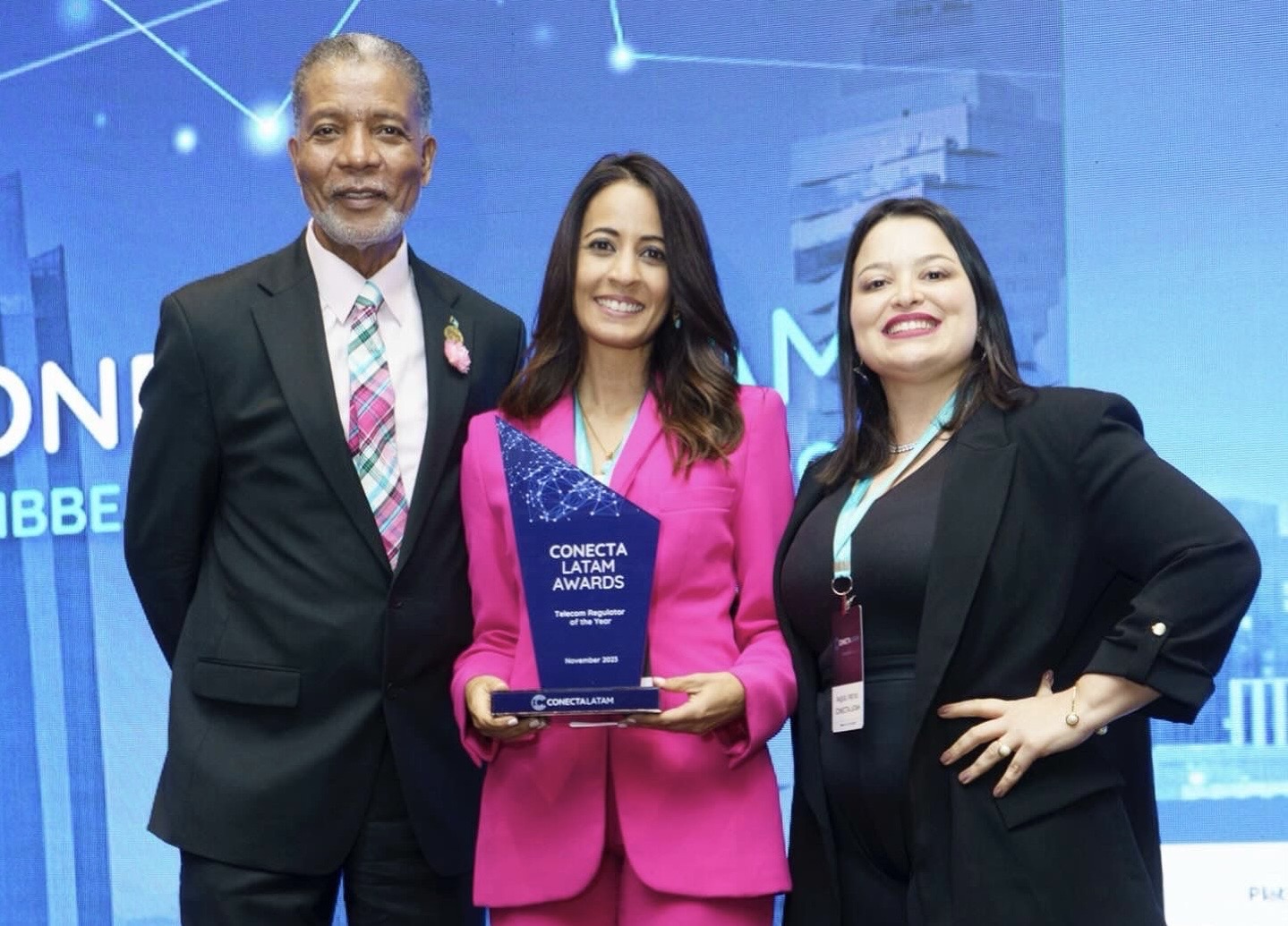 Indotel es galardonado como Regulador del Año en los premios Conecta Latam 2023