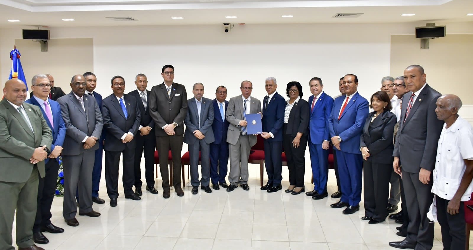 Senado rinde homenaje póstumo al Héroe Nacional, Gregório Urbano Gilbert