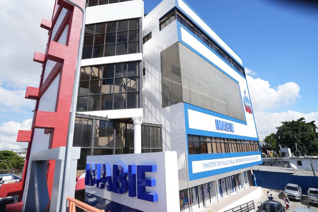 INABIE facilita servicios de salud a estudiantes con nueva plataforma de citas en línea
