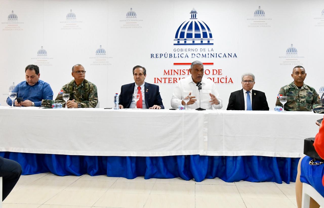 Reservas militares y policías garantizarán seguridad en  hospitales