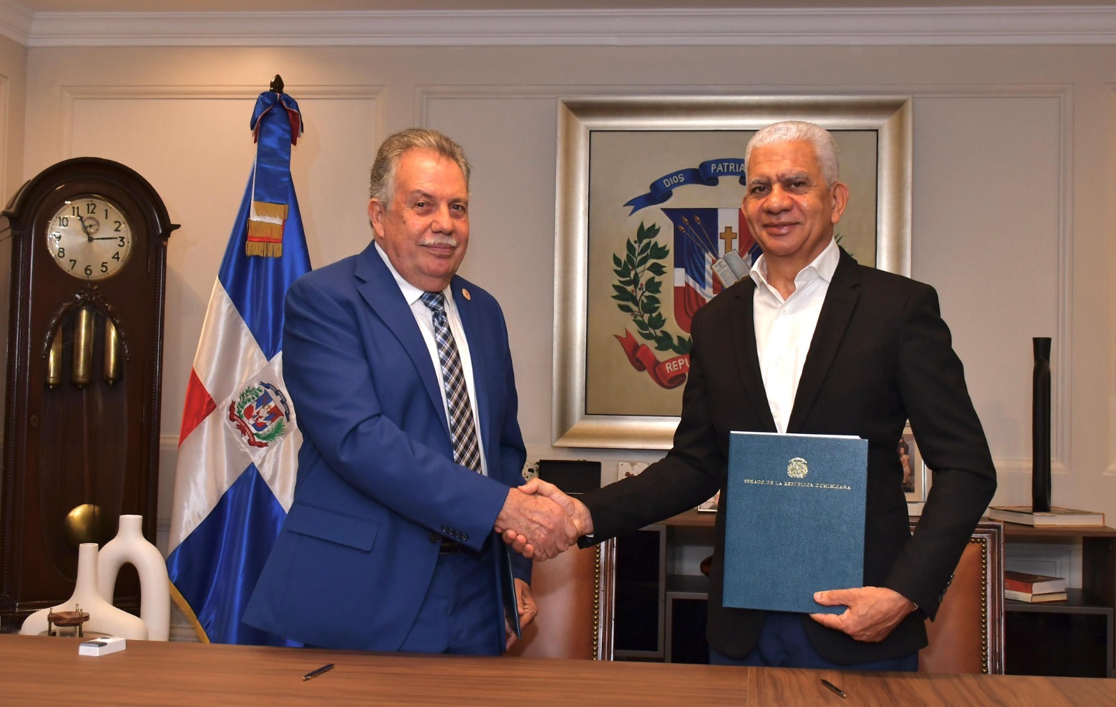 Apretón De Manos Dibujado A Mano Comercio Cooperación PNG ,dibujos Apretón  De Manos, Apretón De Manos Dibujado A Mano, Comercio PNG y PSD para  Descargar Gratis | Pngtree, image size:1600x1013