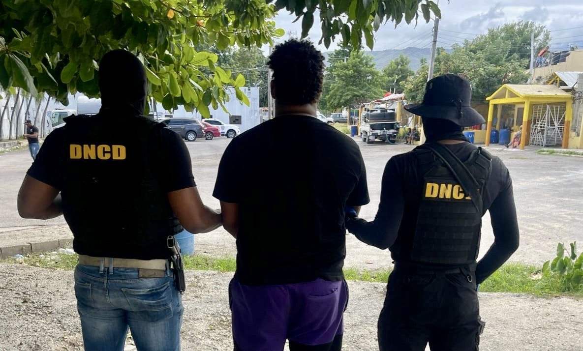 Capturan hombre vinculan al decomiso de 168 paquetes de cocaína en barahona