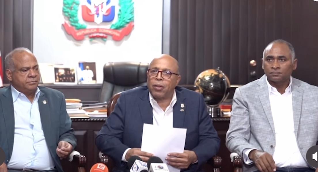 Alfredo Pacheco desmiente a voceros de la oposición sobre denuncias del DNI