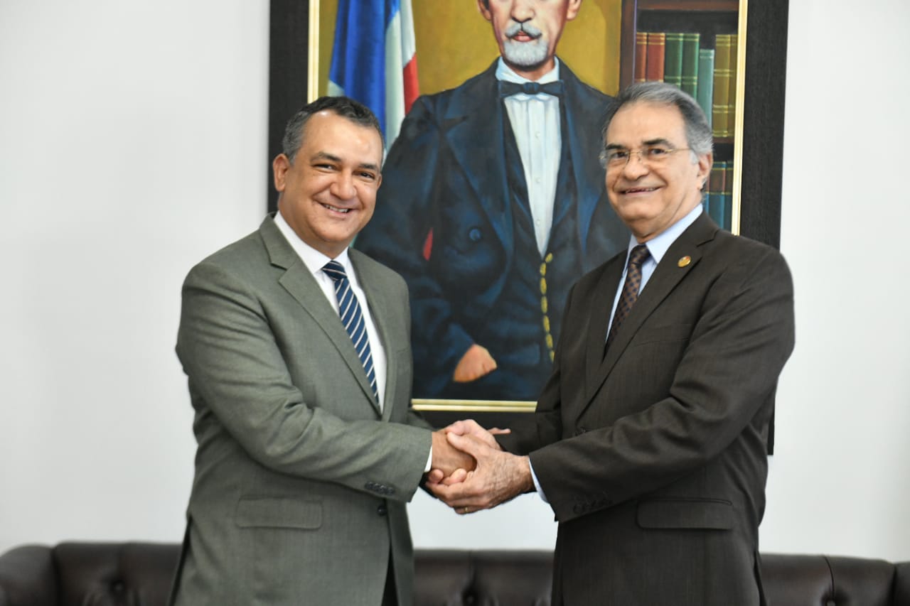 Presidentes de la JCE y TSE celebran su primer encuentro en el año electoral
